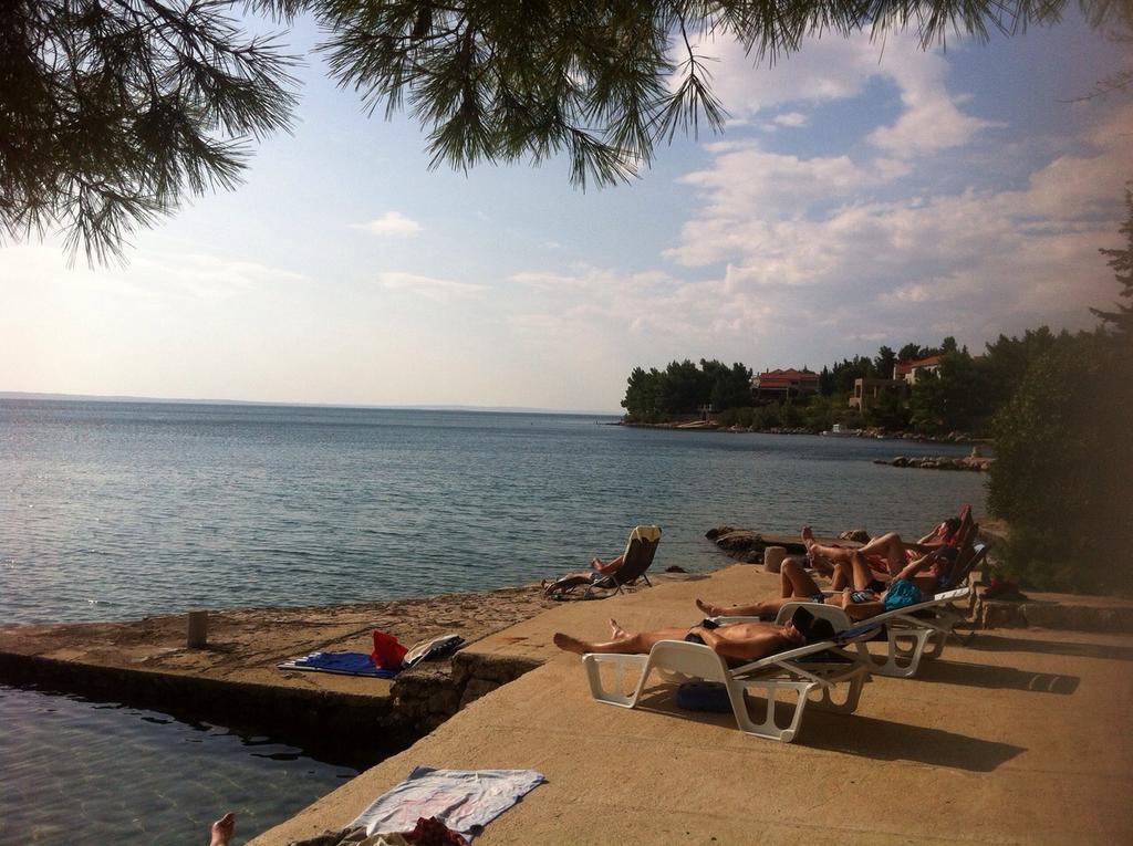 Jeli Apartments Starigrad Paklenica Esterno foto