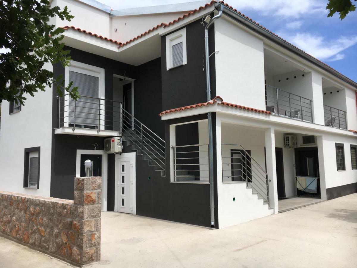 Jeli Apartments Starigrad Paklenica Esterno foto