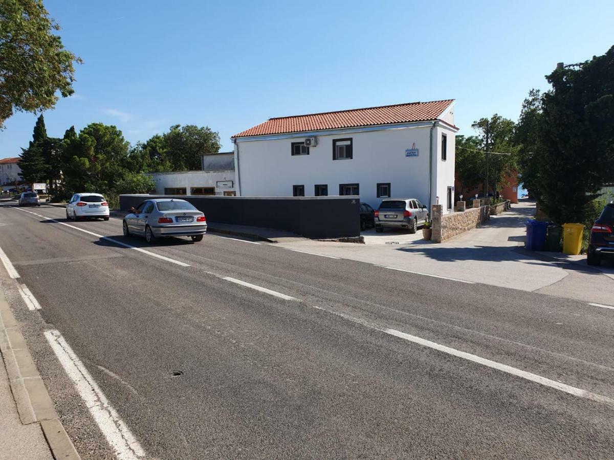 Jeli Apartments Starigrad Paklenica Esterno foto