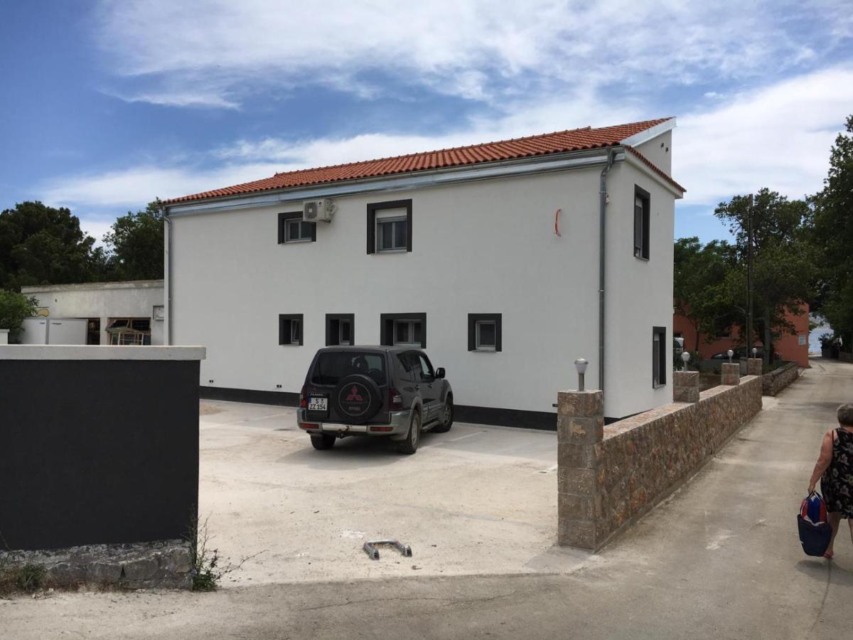 Jeli Apartments Starigrad Paklenica Esterno foto