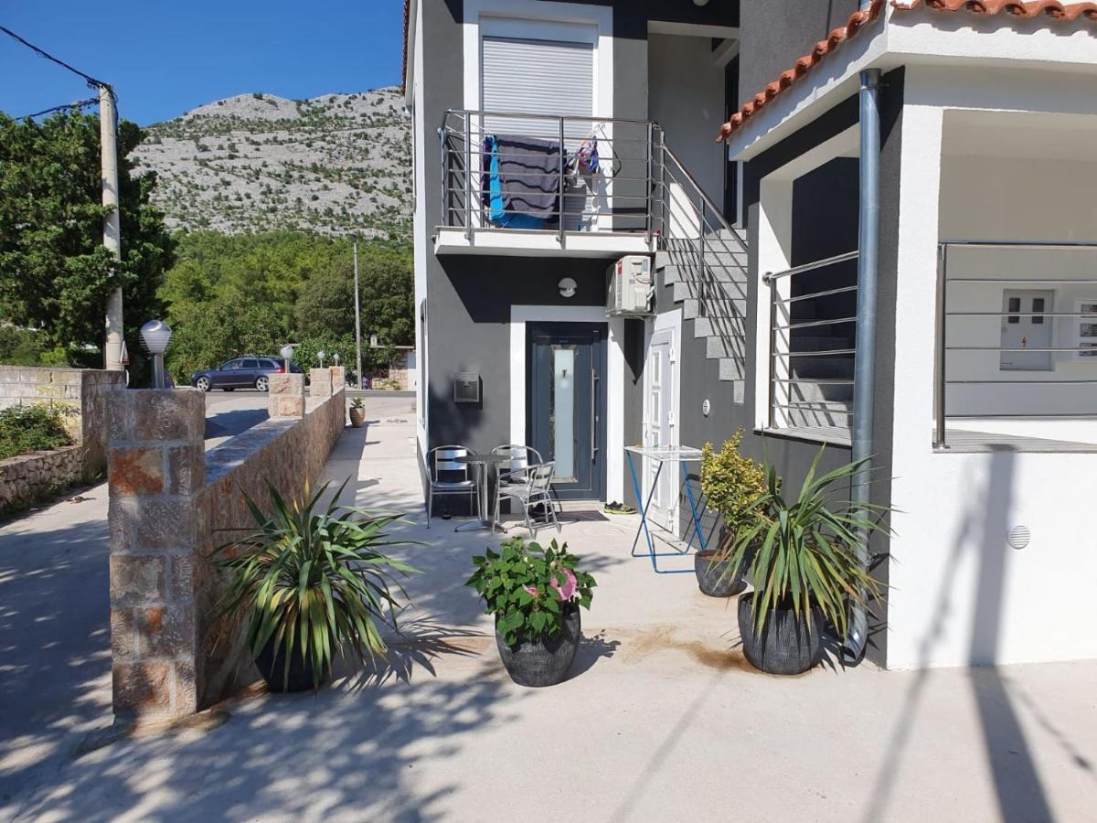 Jeli Apartments Starigrad Paklenica Esterno foto