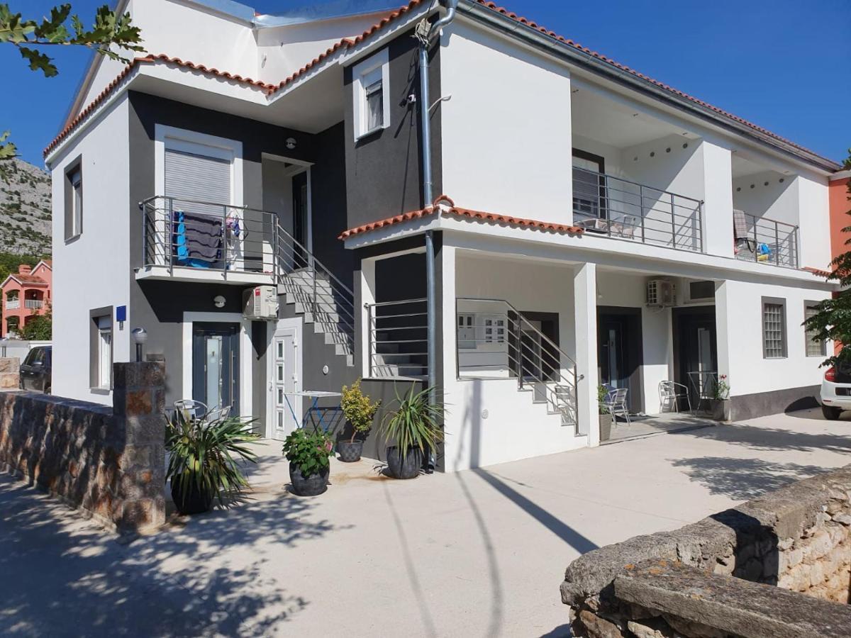 Jeli Apartments Starigrad Paklenica Esterno foto
